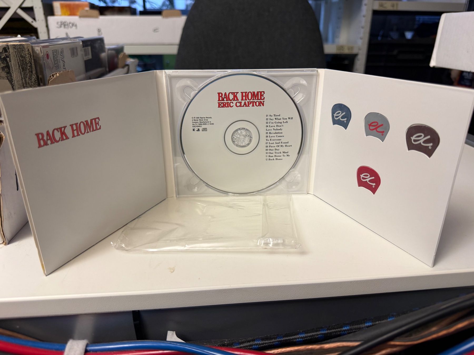 CD: Eric Clapton - Back Home - Limited Edition - HB21D – Nuovo (secondo la descrizione) da Küsnacht ZH venduto da Jazztilldawn 4