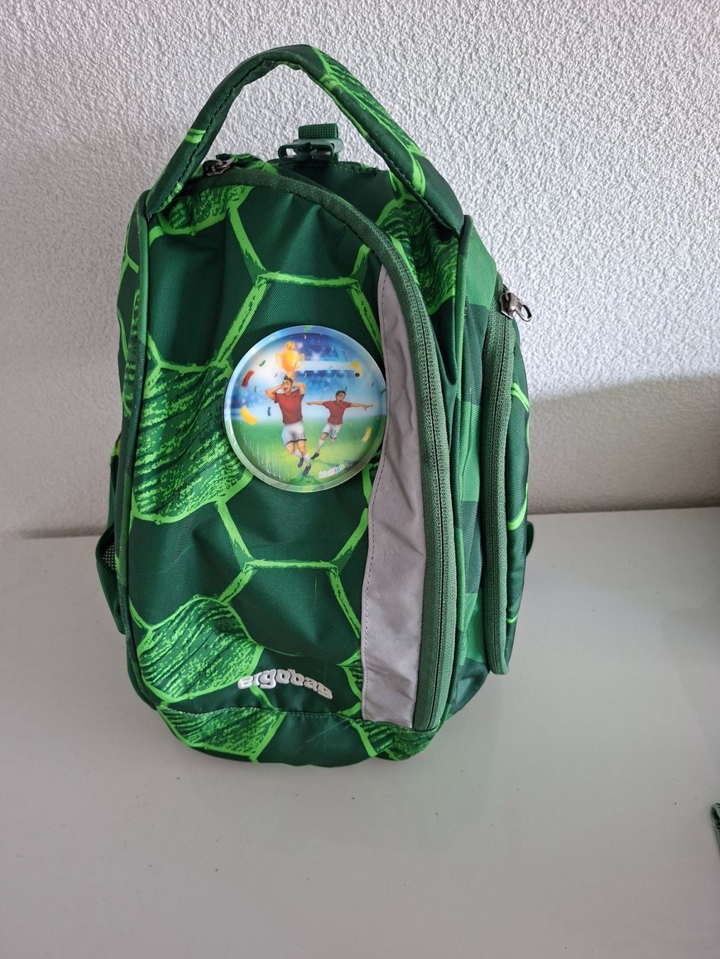Ergobag Borse & Zaini: Schulsack von Ergobag mit dazugehörigem Turn-Rucksack – Usato da Birsfelden venduto da eliot08 4