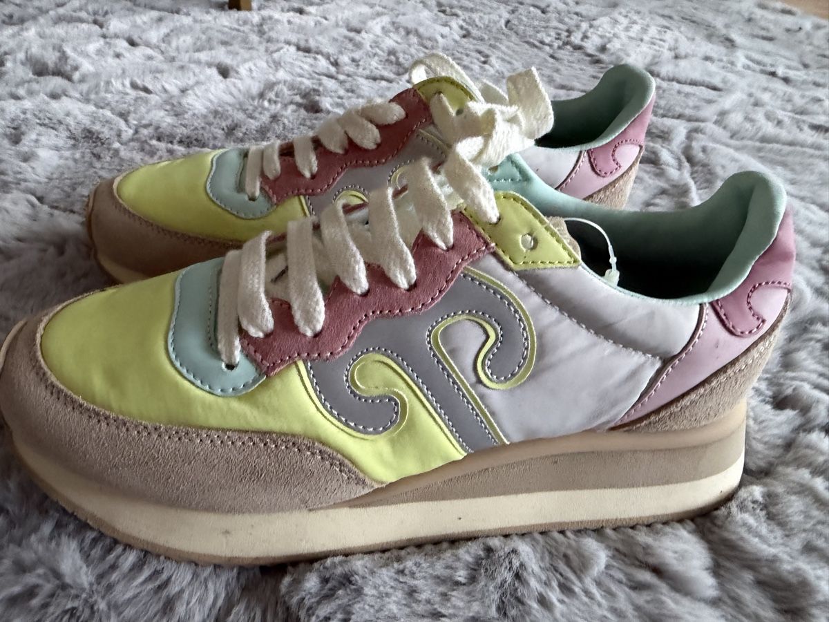 Scarpe da donna: Frühlingsfrische Nile Sneaker, Gr. 38 – Nuovo (secondo la descrizione) da Herzogenbuchsee venduto da closetflip