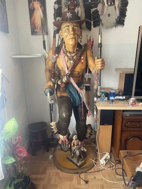 Statuette: Letzte  Aktion Grosse Indianer Figur – Usato da Basel venduto da Dylan1994