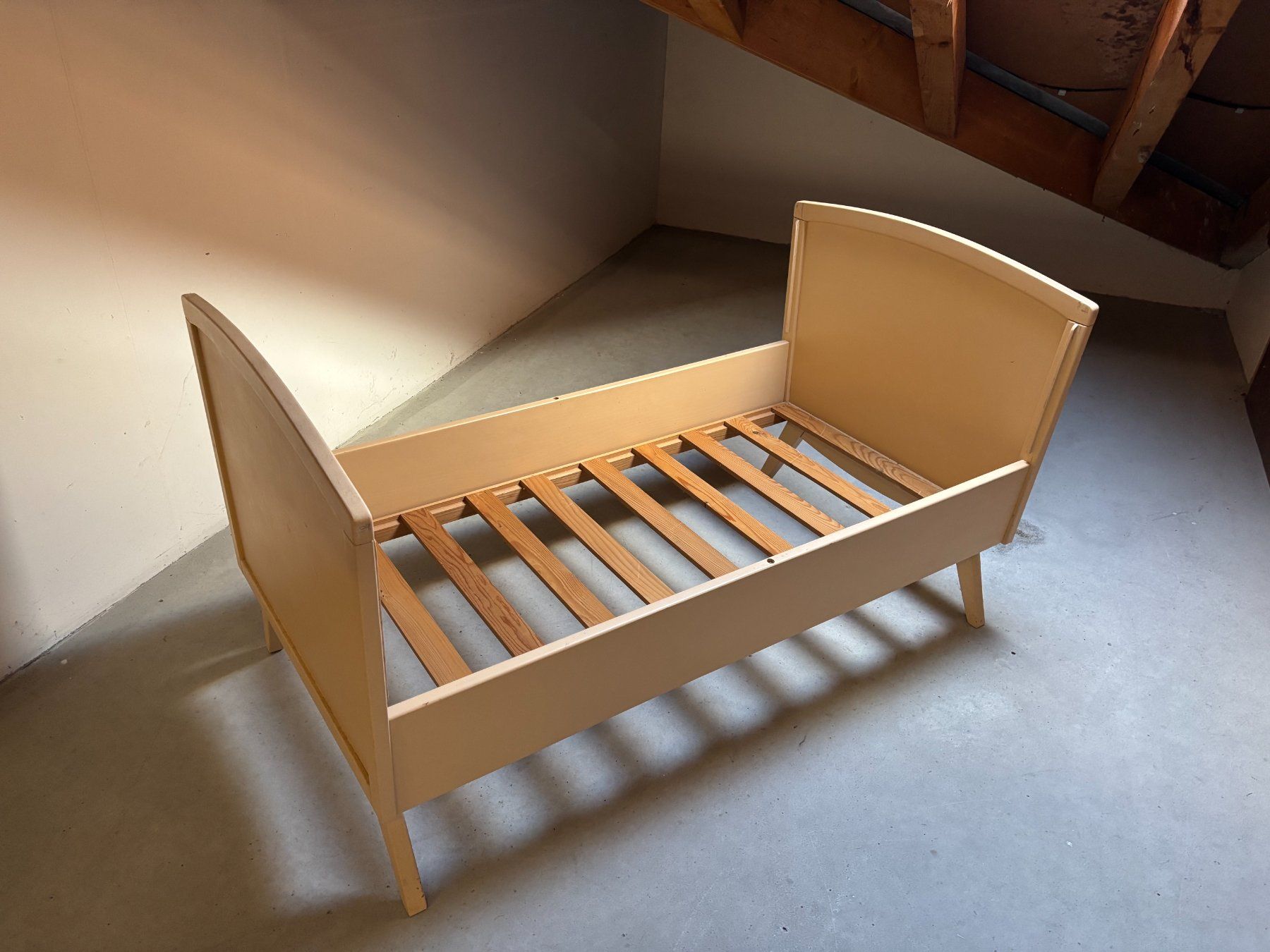 Letti: Kinderbett 140 x 70 cm – Usato da Jona venduto da Knitramo 2