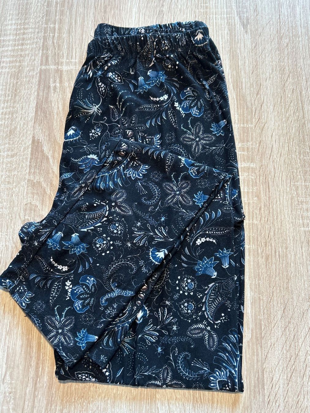 Leggings: Leggings schwarz mit Muster von Chicorée Gr. L – Usato da Brunnen venduto da Nala2929