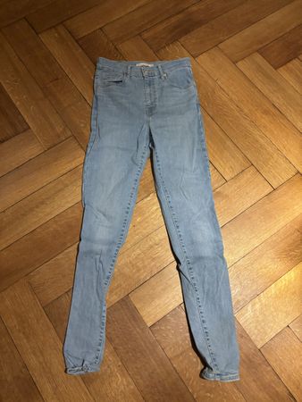 Levis Mile