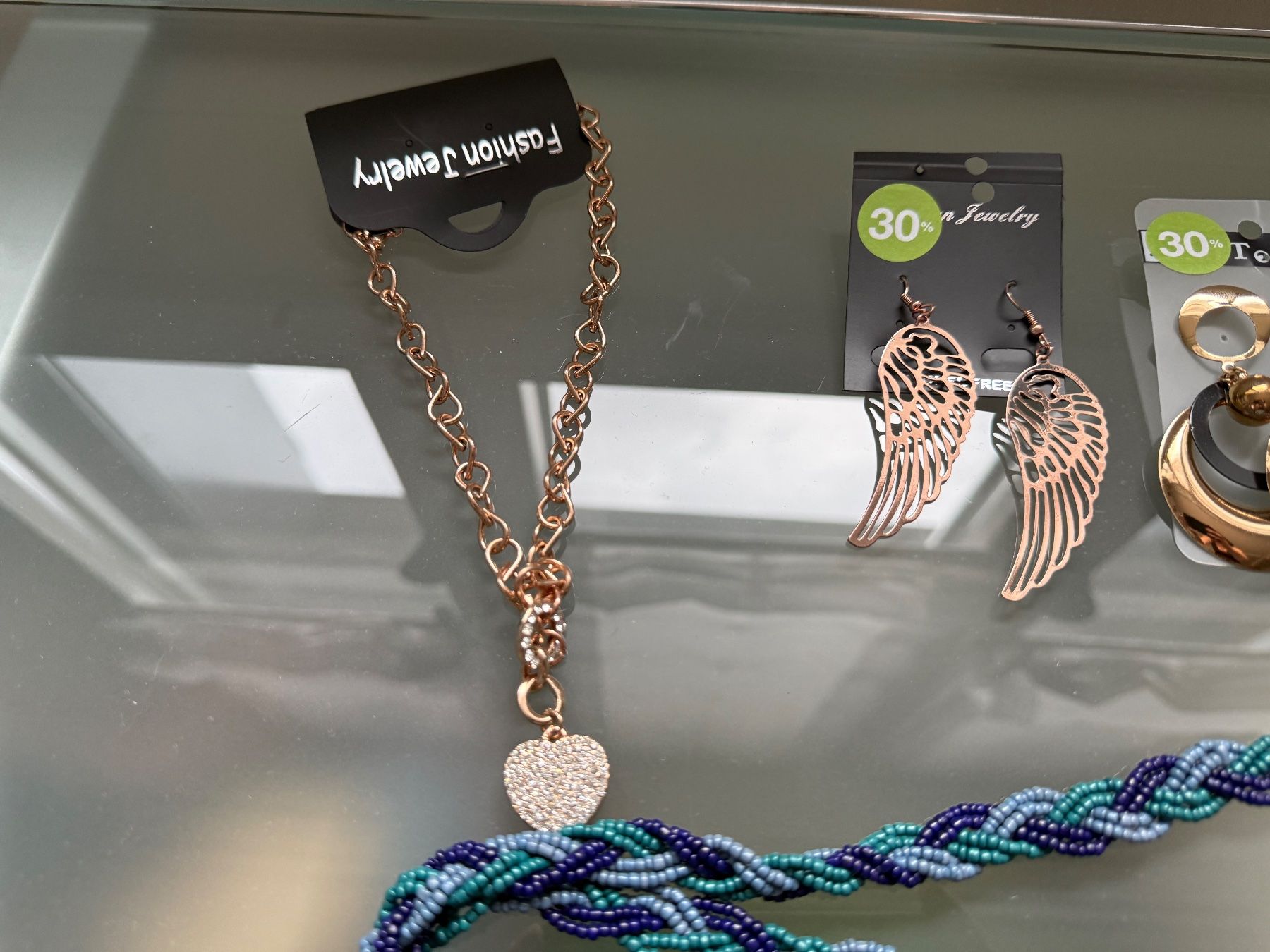 Ketten: Modeschmuck 6-teilig - NEU – Neu (gemäss Beschreibung) aus Eschenbach SG von Sums 1