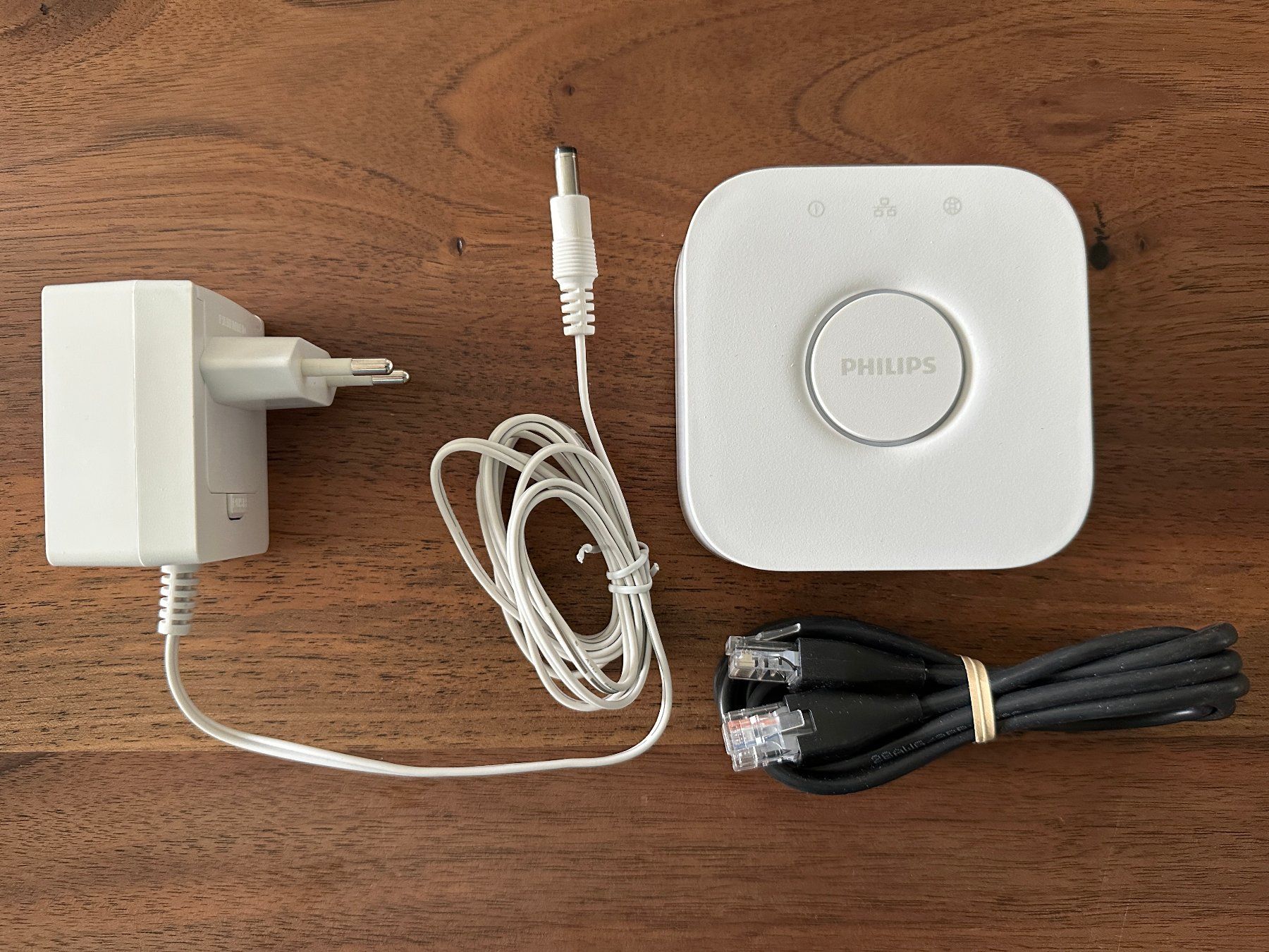 Philips Hub & Switch: Philips Hue Bridge – Usato da Stäfa venduto da Wdsoft