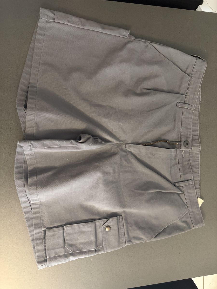 Pantaloni: Arbeitsshorts, Arbeitshosen, Gr. 50&52 – Usato da Leibstadt venduto da Shopcity 5