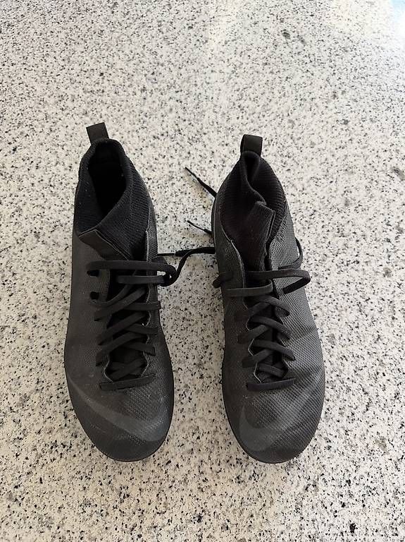 Herrenschuhe: Fussballschuhe  – Gebraucht aus Hallwil von Calimerito0969 2