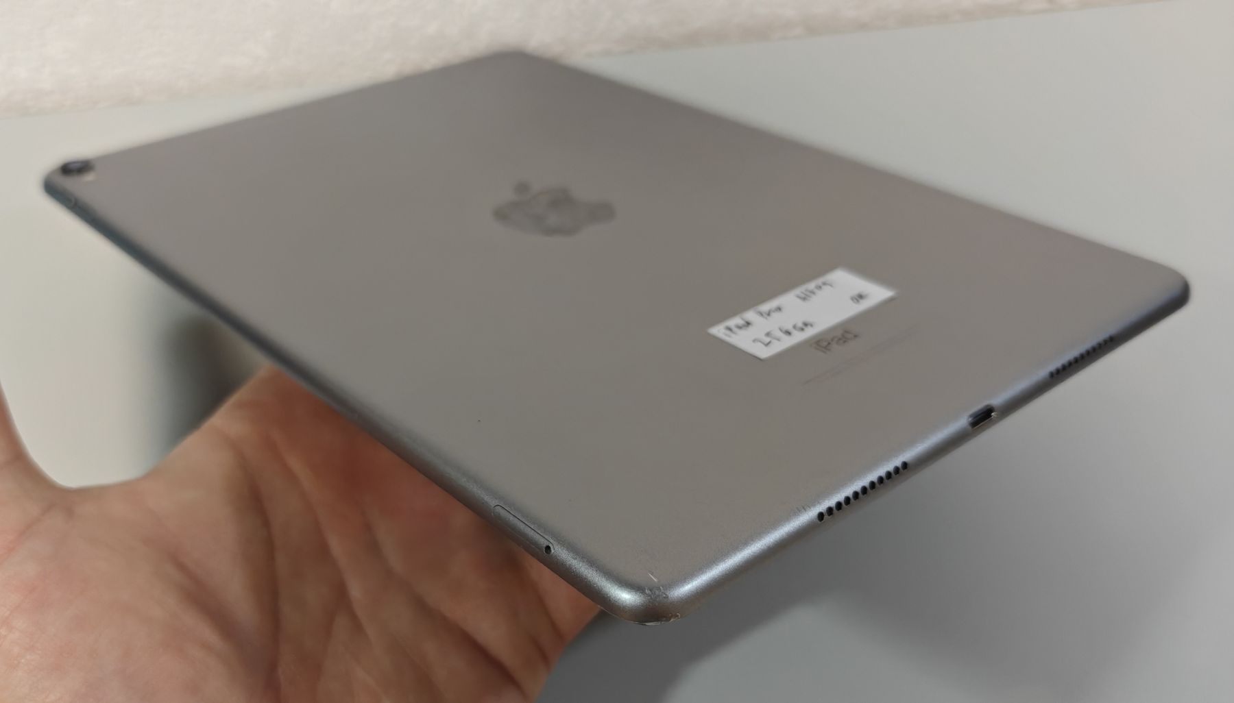 Apple Tablet PC: Apple iPad Pro 10.5 – Usato da Ehrendingen venduto da Rocky985 3