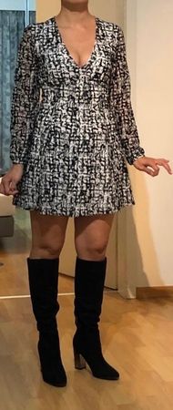 Schickes Kleid mit Muster, Grösse S