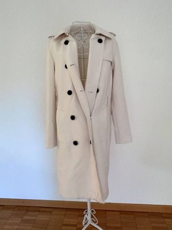 Eleganter Trenchcoat / Mantel in Cremeweiß