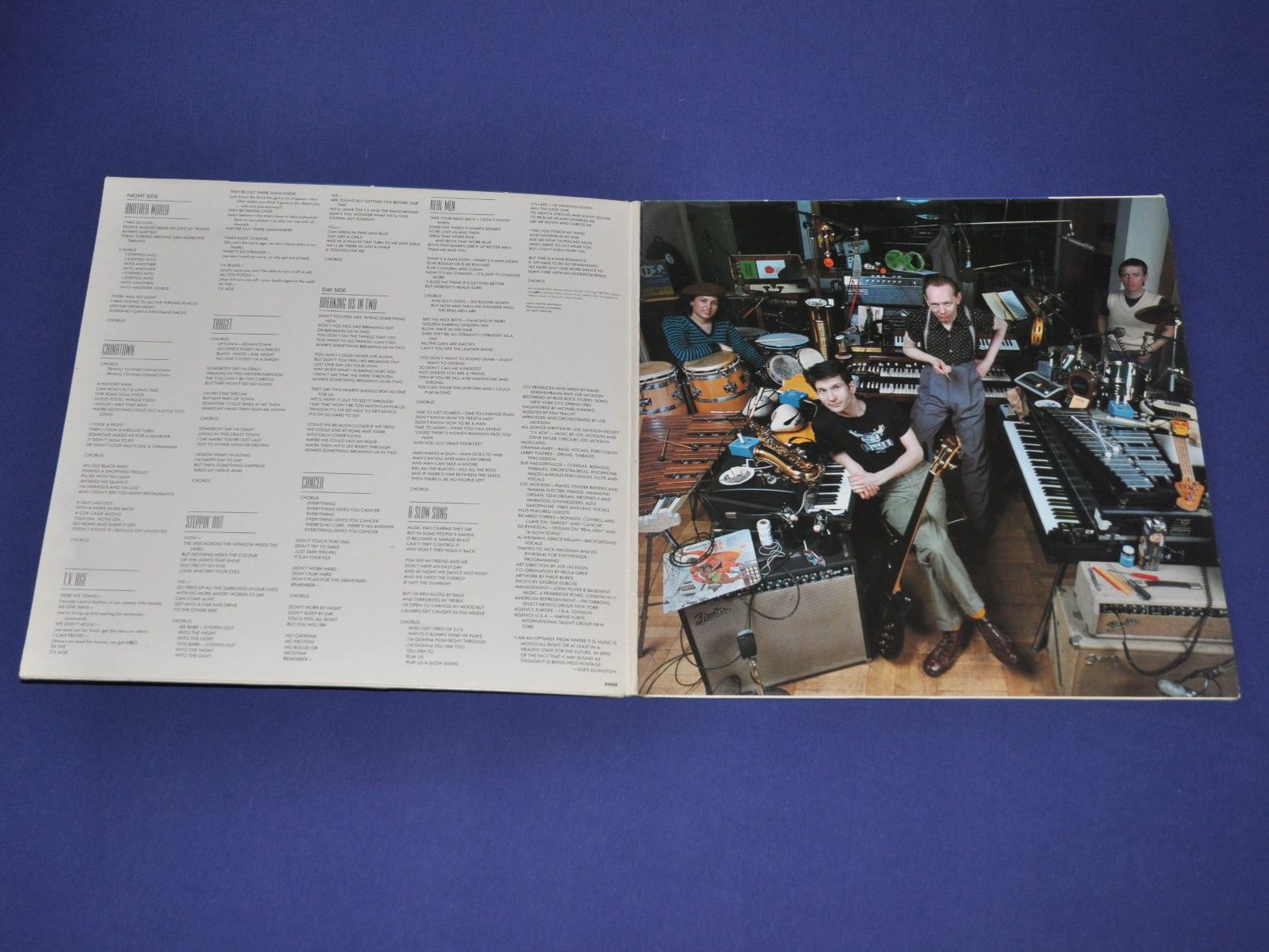 Vinyles: LP Joe Jackson - Night And Day – D'occasion à Boll par Theodora15 1