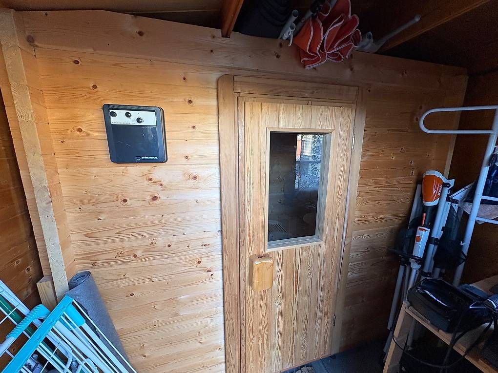 Sauna & Accessori: Finnische Sauna – Usato da Lampenberg venduto da Bundschuh