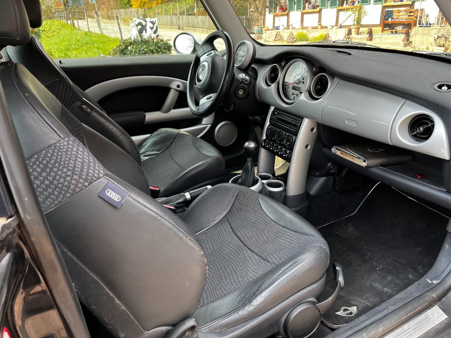 Mini Automobili: Mini Cooper 1.6 Jg. 2002 – Usato da Bern venduto da 9lxp2 4