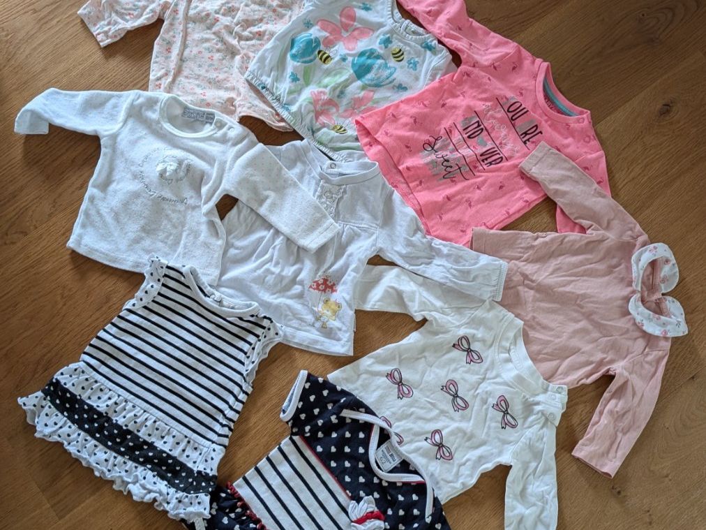 Lotti & Set di vestiti: Baby Kleiderpaket – Usato da Läufelfingen venduto da sup_lf5n 7