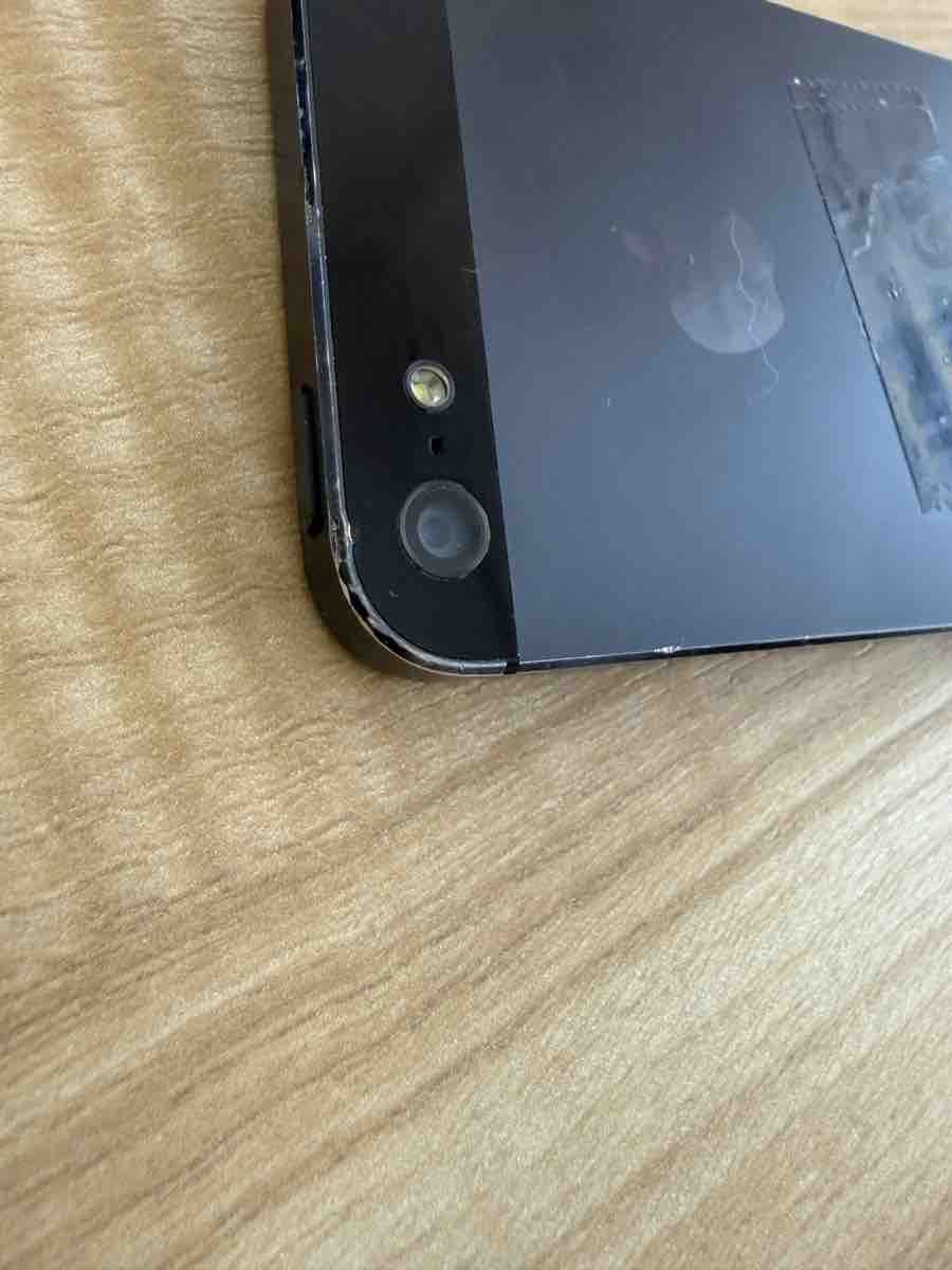 Apple Handys / Smartphones: Apple iPhone 5 32GB Knopf defekt – Defekt aus Belp von atzezone 2
