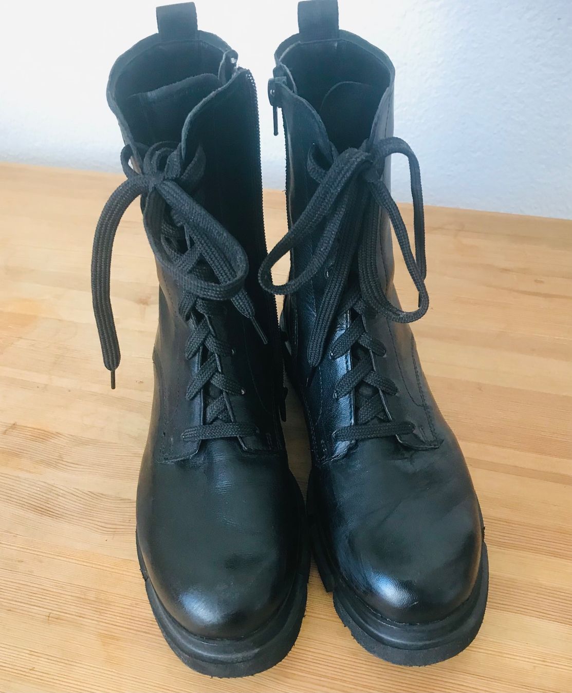 Bugatti Scarpe da donna: Bugatti Stiefeln /Stiefeletten, Gr.38, schwarz, echtes Leder – Usato da Zürich venduto da KEEPINSPIRED 3