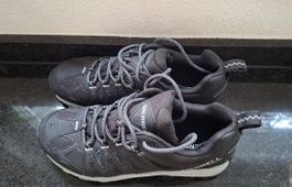 Wanderschuhe Merrell schwarz neuwertig Grösse 40