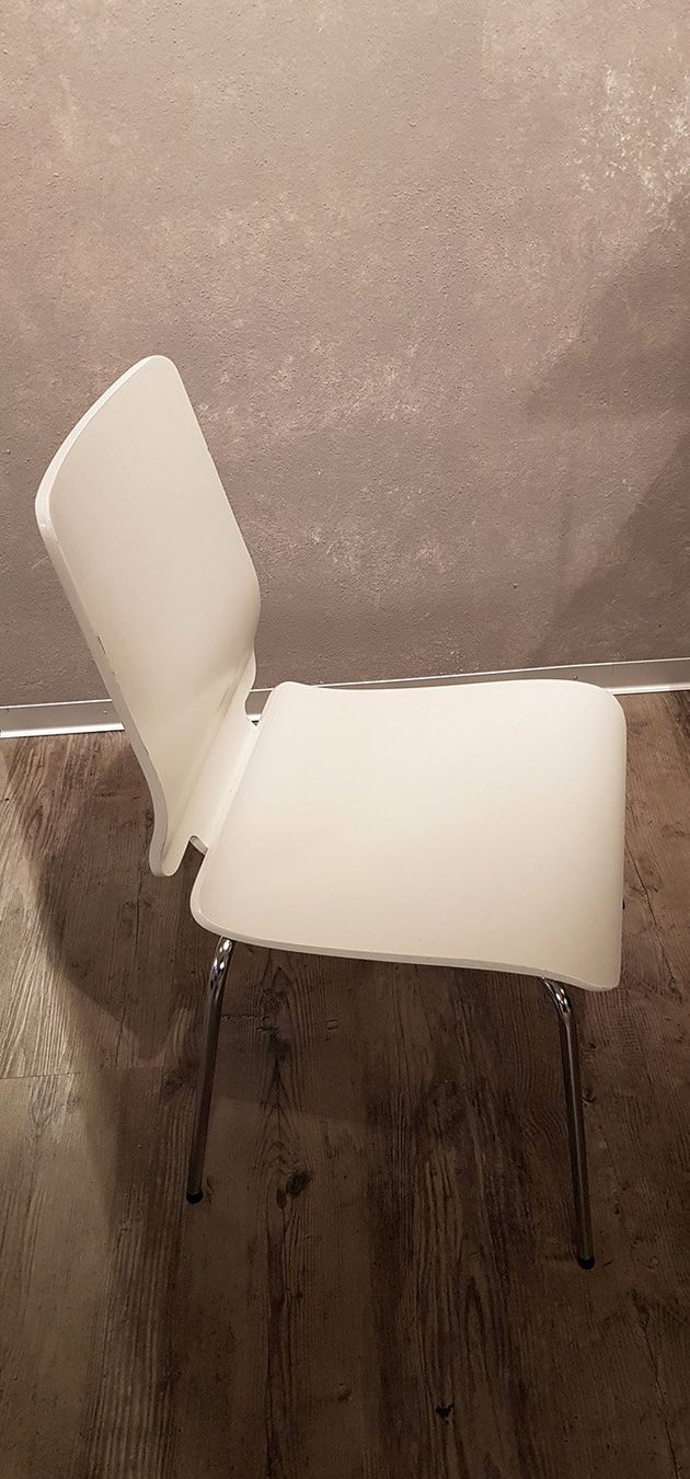 Stühle: Stuhl modern weiss Holz/Metall – Gebraucht aus Burgdorf von  1