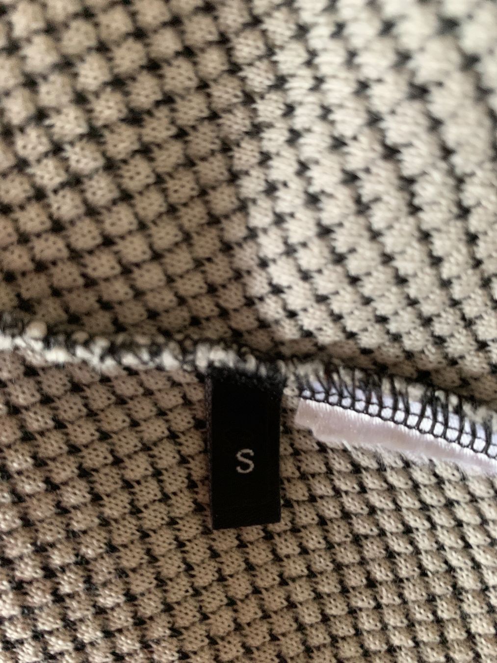 Eva & Claudi Vestes: EVA & CLAUDI: Elegante Strickjacke, Grösse S – D'occasion à Luzern par paulablue 9
