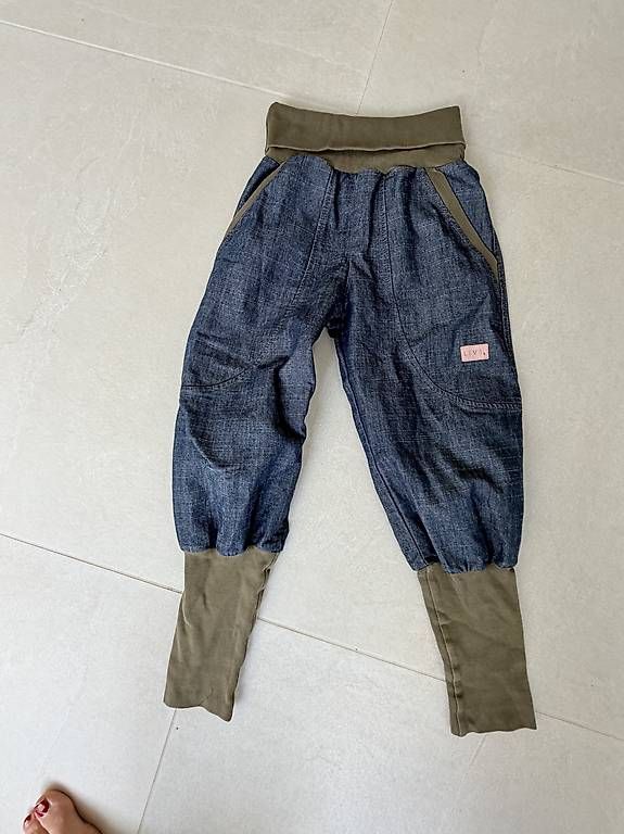 Hosen: LIVI Berlin Knickerbockerhose Gr. 116/122 – Gebraucht aus Schönenbuch von Lacanoa