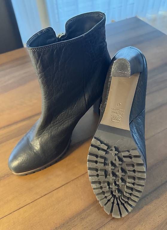 Scarpe da donna: High Heel Stiefeletten Navyboot (Gr. 41) – Usato da Aeschi SO venduto da EschlerD 2