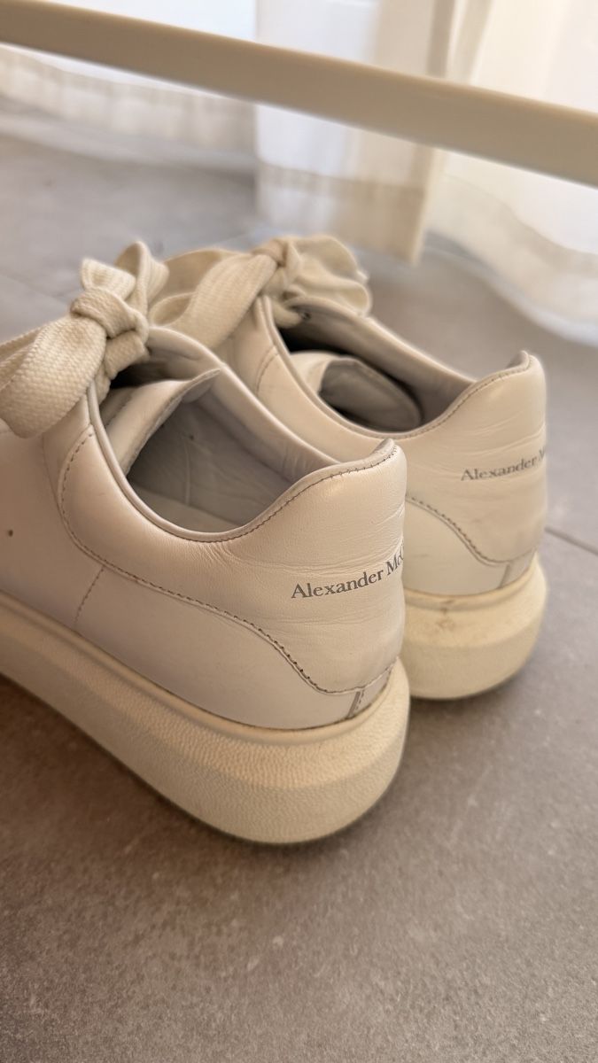 Herrenschuhe: Alexander McQueen Sneaker - Weiss – Gebraucht aus Solothurn von D.FloLu