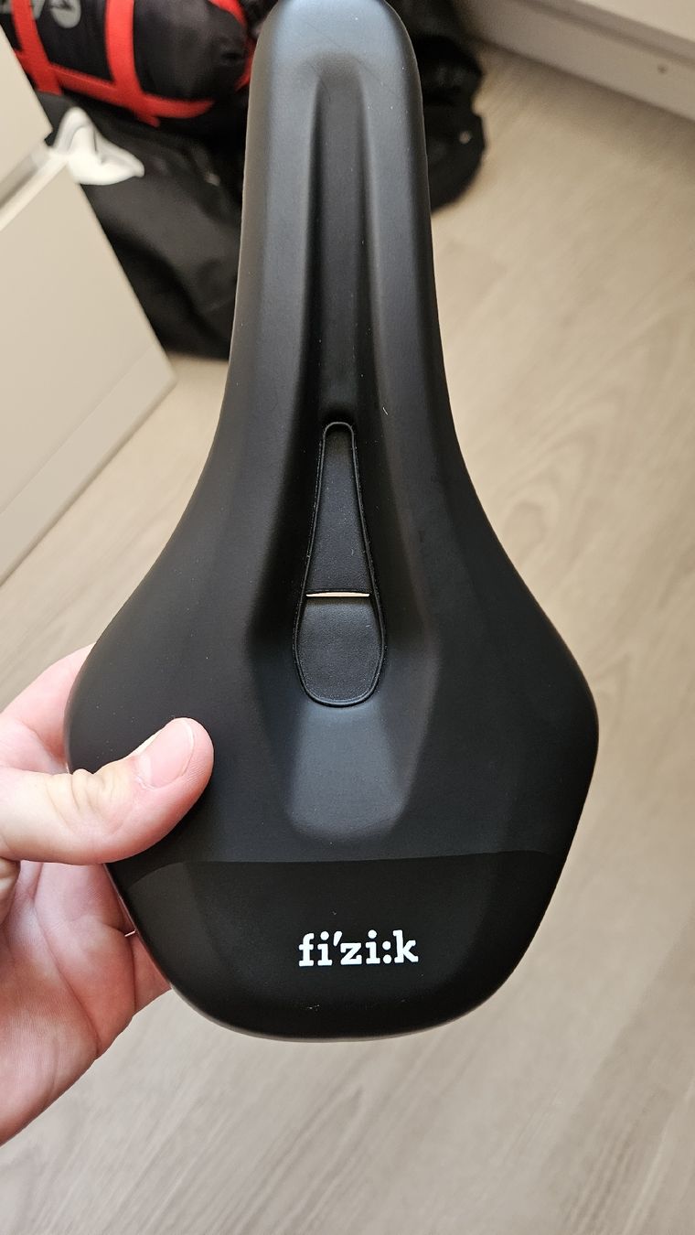 Fizik Ersatzteile: Fahrradsattel Fizik Terra – Neu (gemäss Beschreibung) aus Thun von nic_n2wf