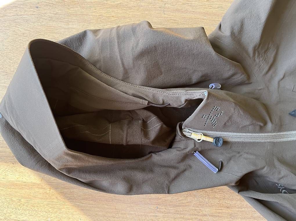Radys Giacche: Radys Hardshelljacke – Usato da Biel/Bienne venduto da g.vasine 2