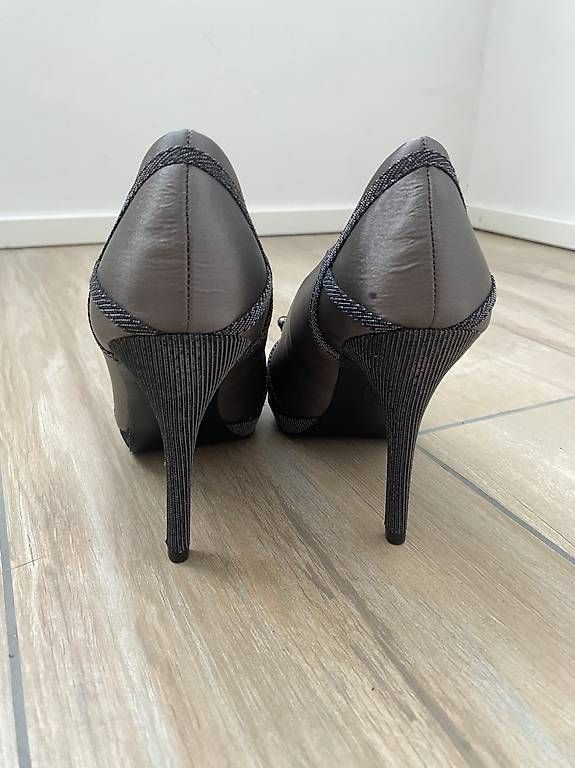 Graceland Damenschuhe: ungetragene Pumps mit Kugeln Gr. 38 – Gebraucht aus Hausen AG von corinne_g 3