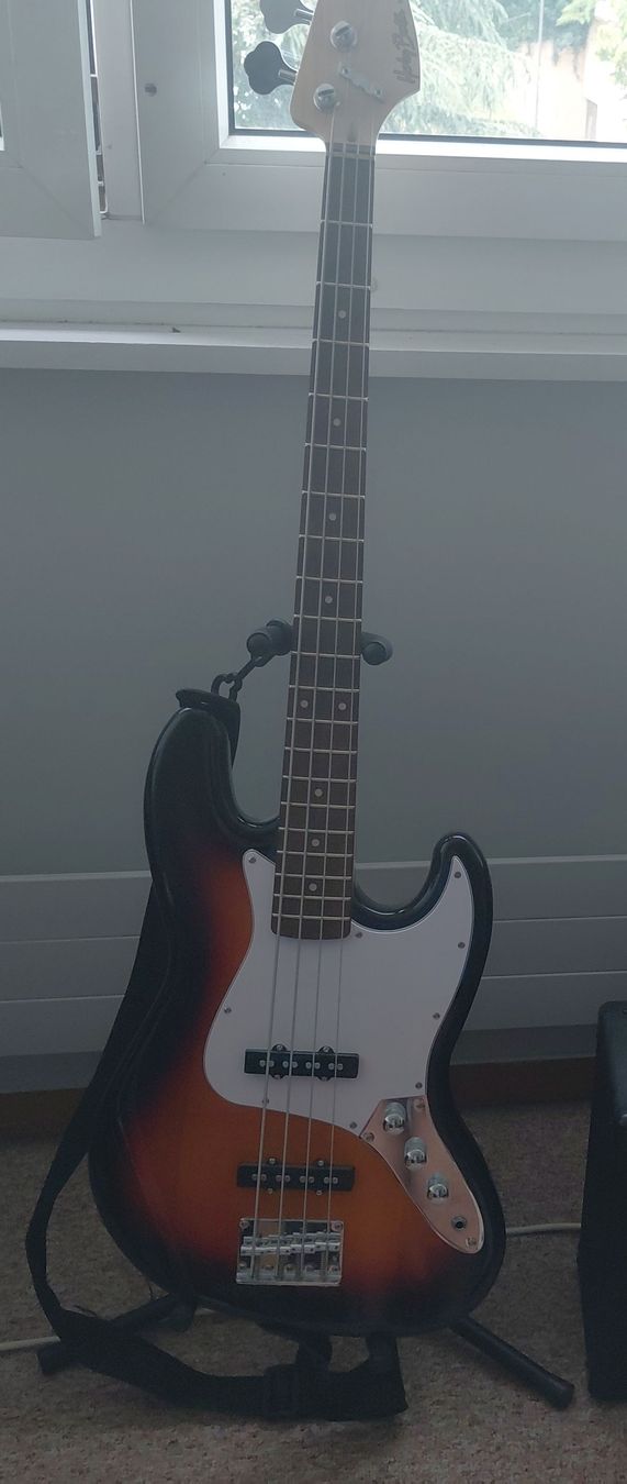 Harley Benton Strumenti musicali: Superbe basse électrique 4 cordes Sunburst – Nuovo (secondo la descrizione) da Gland venduto da fio_nyd7