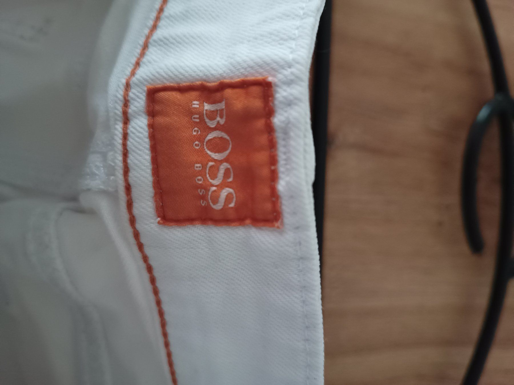 Hugo Boss Jeans: BOSS Orange, Jeans weiss – D'occasion à Bassersdorf par EszterS 2