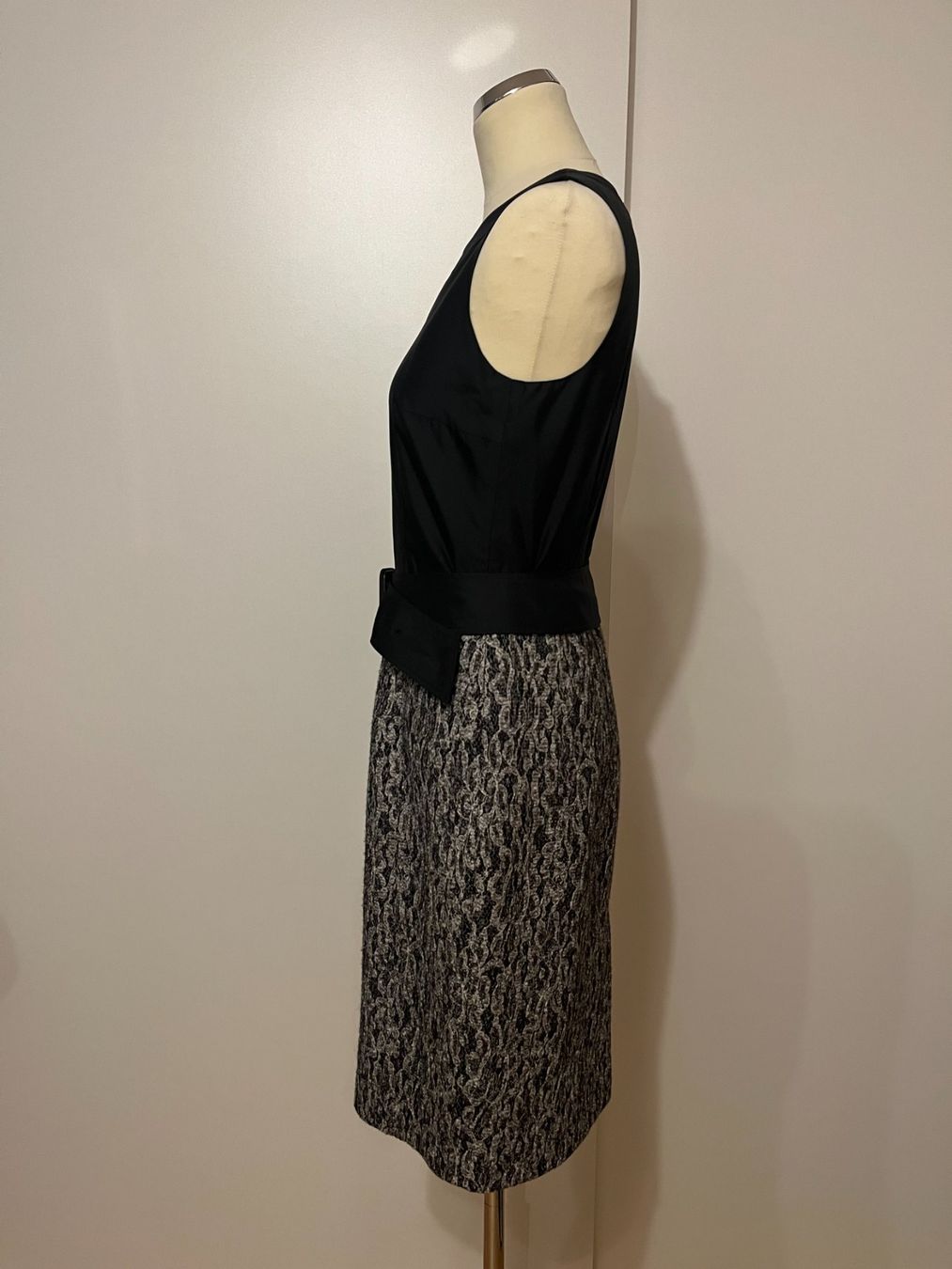Vestiti: Elegantes Kleid mit Spitze / Wolle / St. Emile – Usato da Maienfeld venduto da 2nd-Hand-Parts 3