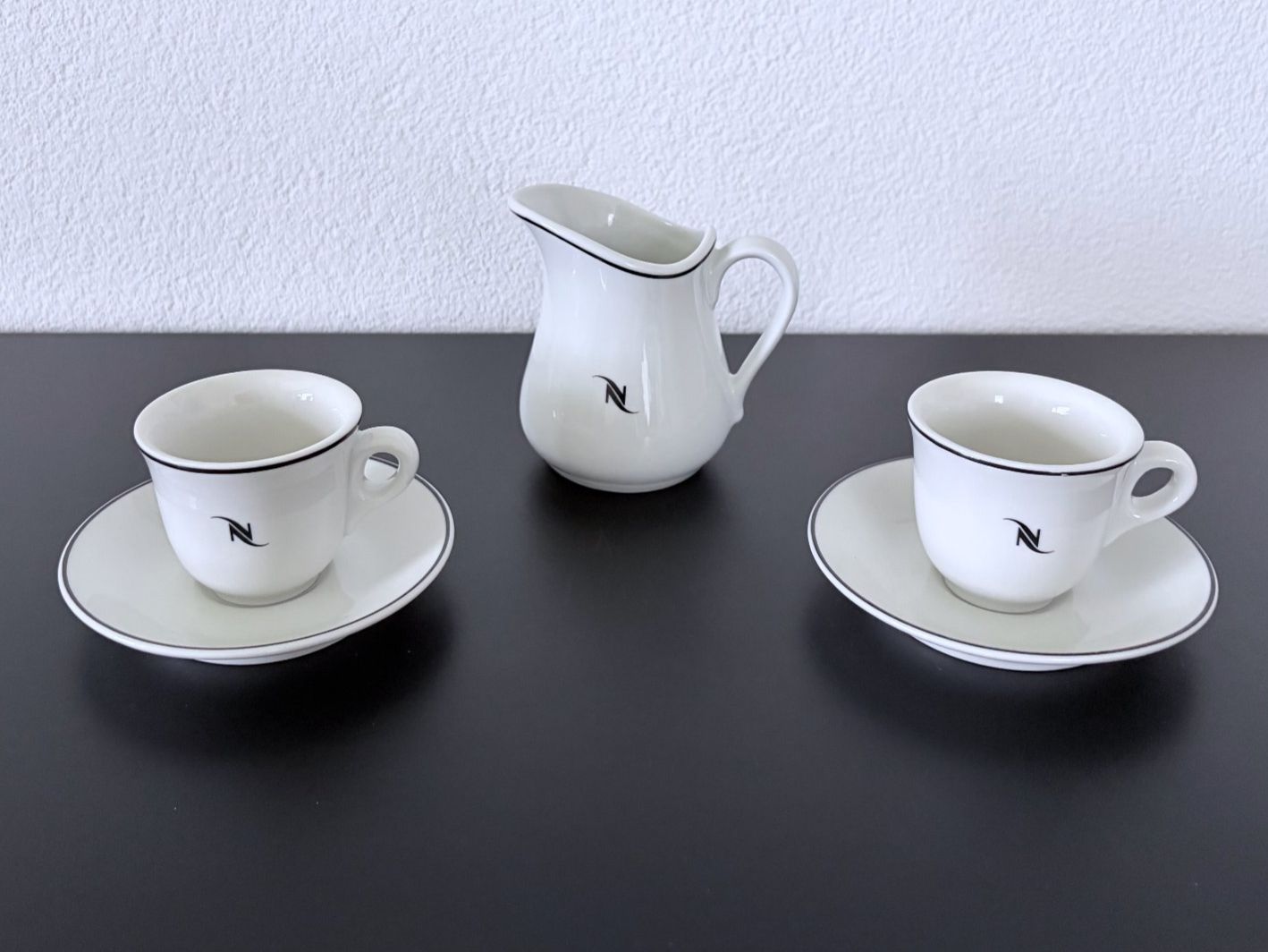 Nespresso Tazze: Nespresso Espressotassen-Set mit Kännchen – Usato da Birr venduto da Jamonline