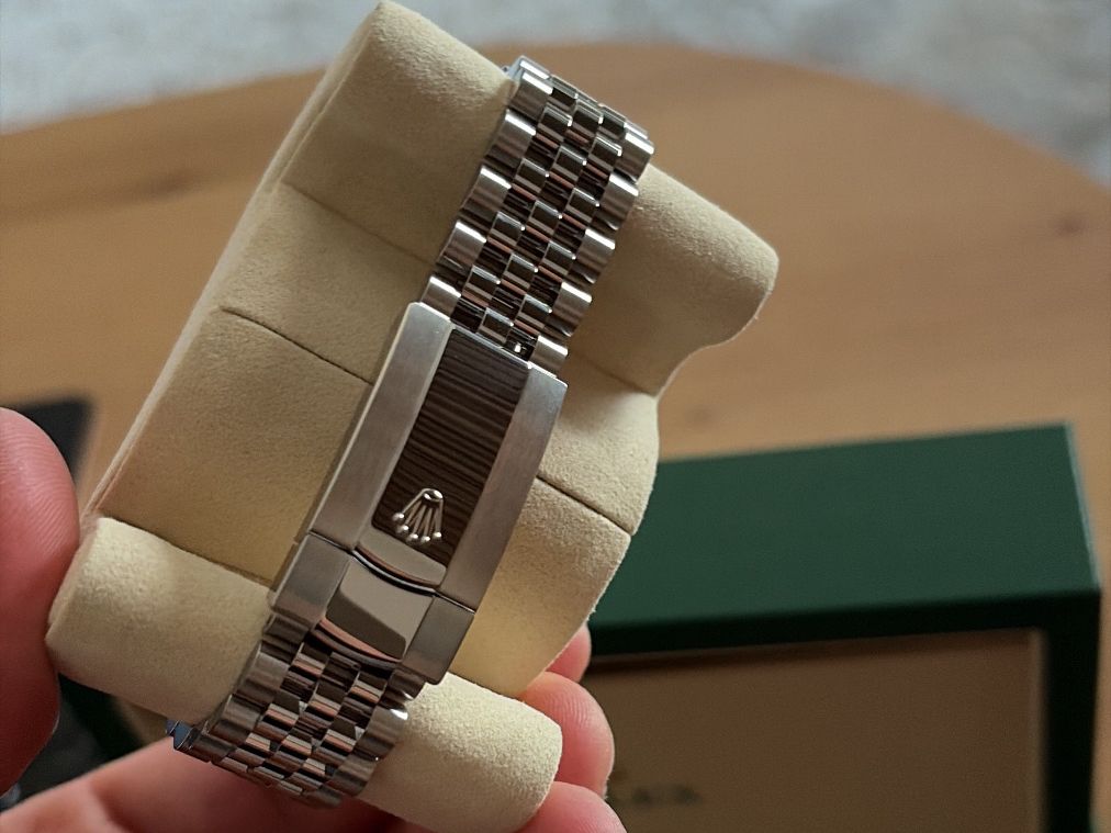 Rolex Montres: Rolex Datejust 41 - 126300 – Neuf avec emballage d'origine à Oberwil-Lieli par stylebender 4