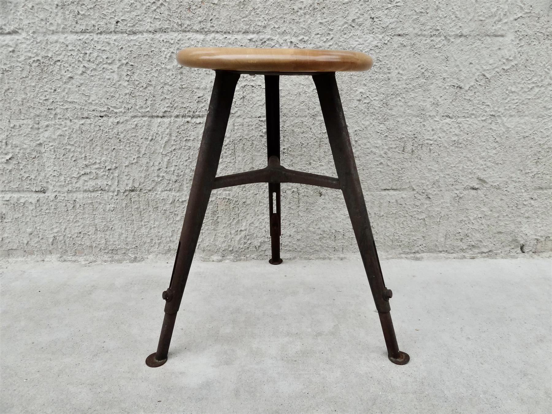 Sgabelli: Hocker Industriehocker Atelierhocker – Usato da Kerzers venduto da zimmergruen 2