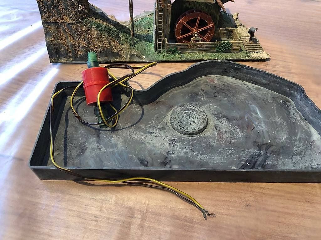 Faller Modellini di ferrovie: Faller 13195 / Moulin à eau avec pompe – Usato da Echallens venduto da Says1 2