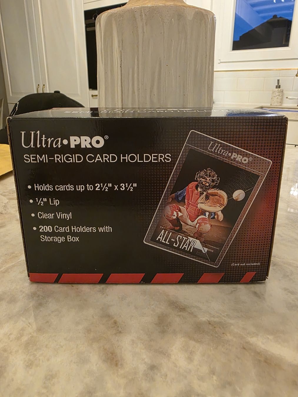 Pokémon Carte collezionabili: Card saver semi-rigides Ultra Pro 200 . Complet – Nuovo e nell'imballaggio originale da Crans VD venduto da K_kllect
