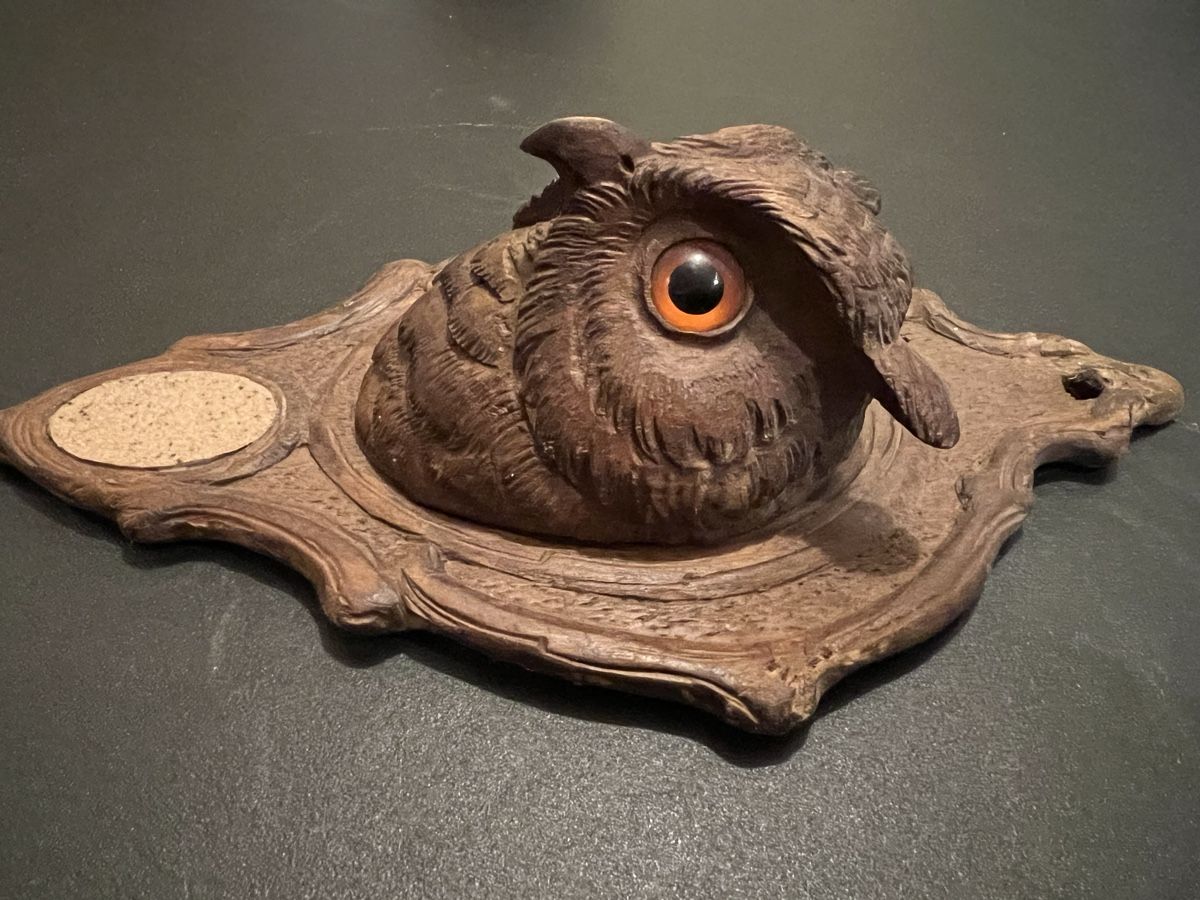 Tutte le decorazioni: antiker Zündholzhalter aus Holz mit Glasaugen. Eule – Usato da Lyss venduto da Schmuggler 3