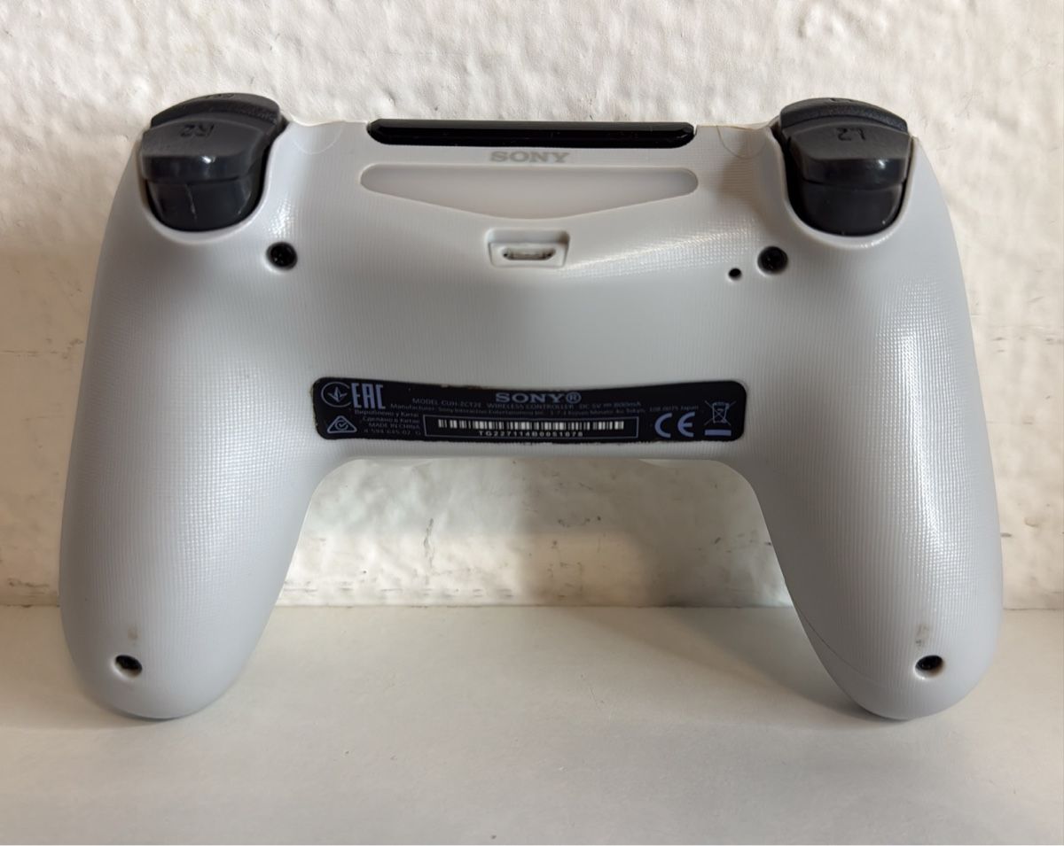 Sony Controller: Sony PlayStation 4 - Controller white – Gebraucht aus Ehrendingen von bubulence 1