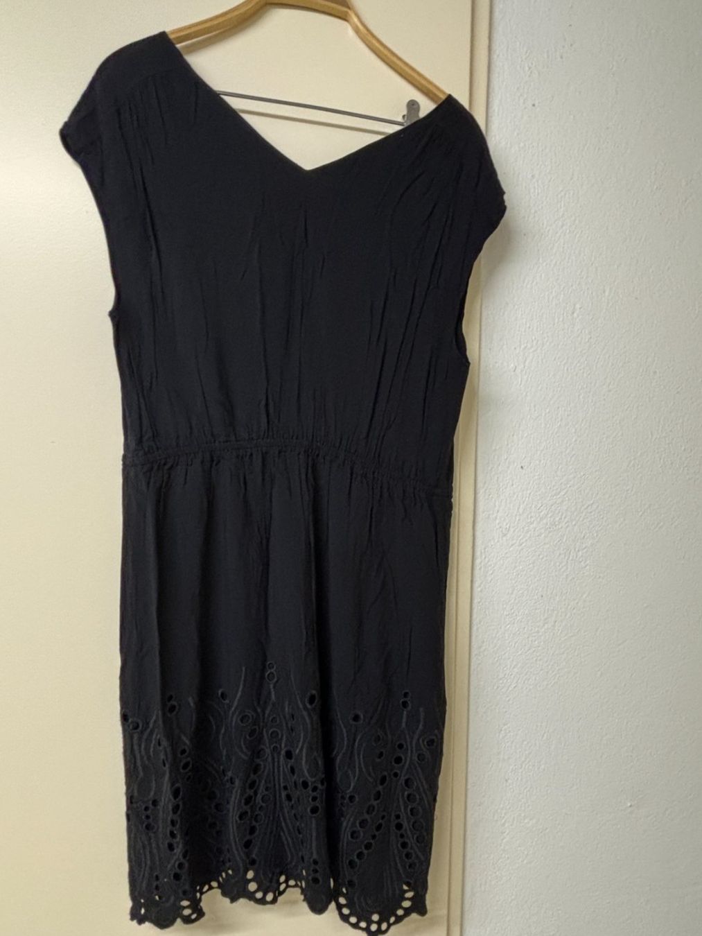 Comma Vestiti: comma  Damen elegante Kleid  Gr. 40 – Usato da Wallisellen venduto da AS.TZ. 1