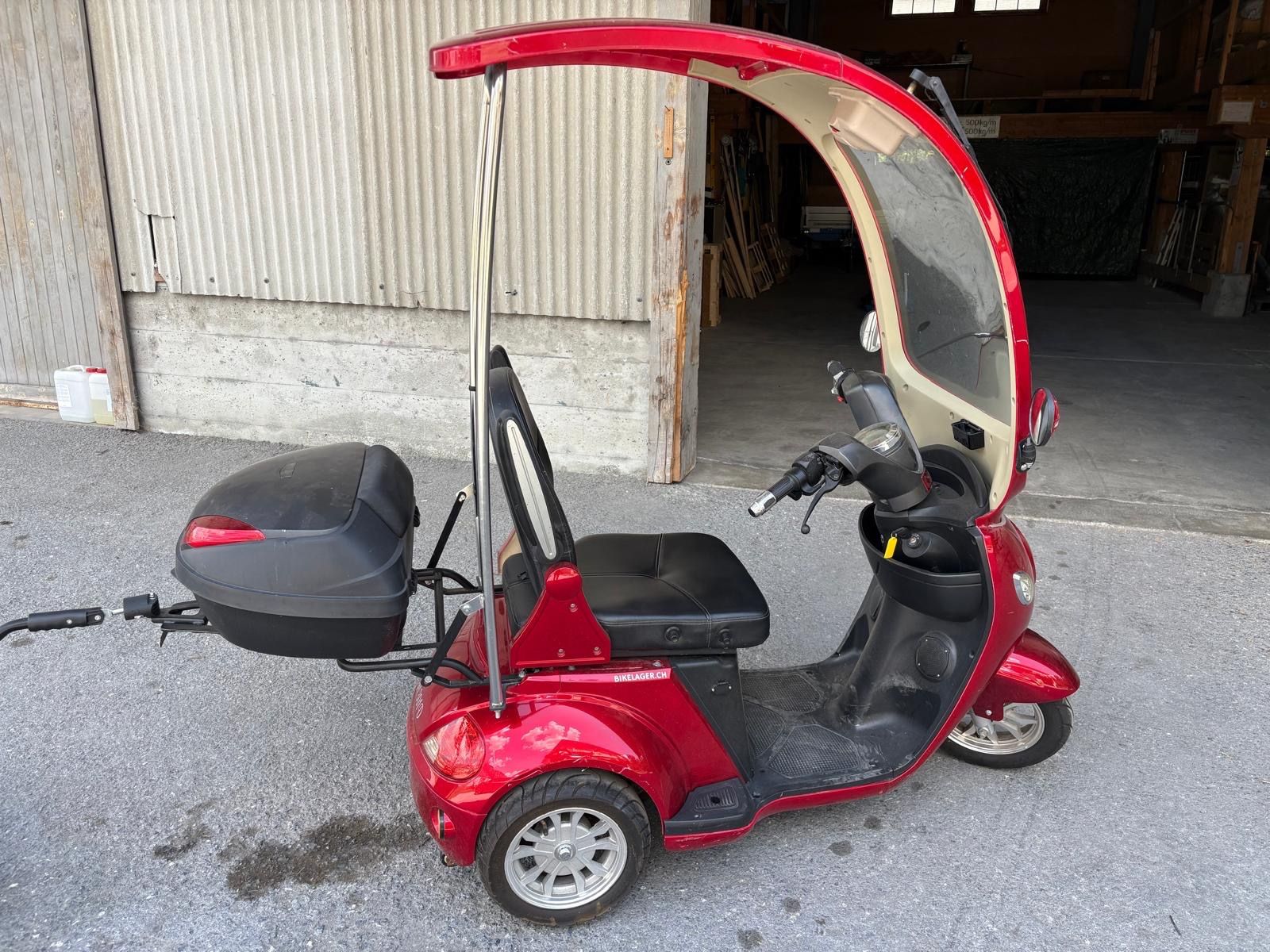 Veicoli elettrici: Elektro Dreirad Roller mit Anhänger rot – Usato da Visp venduto da mbb_xs75 1