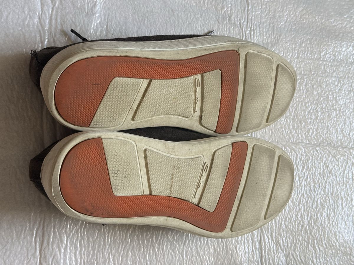 Santoni Scarpe da uomo: Baskets homme cuir marron taille 43 état d'usage – Usato da Neuchâtel venduto da elo_t7z9 2