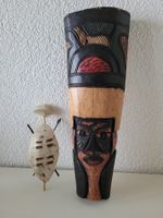 Afrikanische Holzmaske und Schild