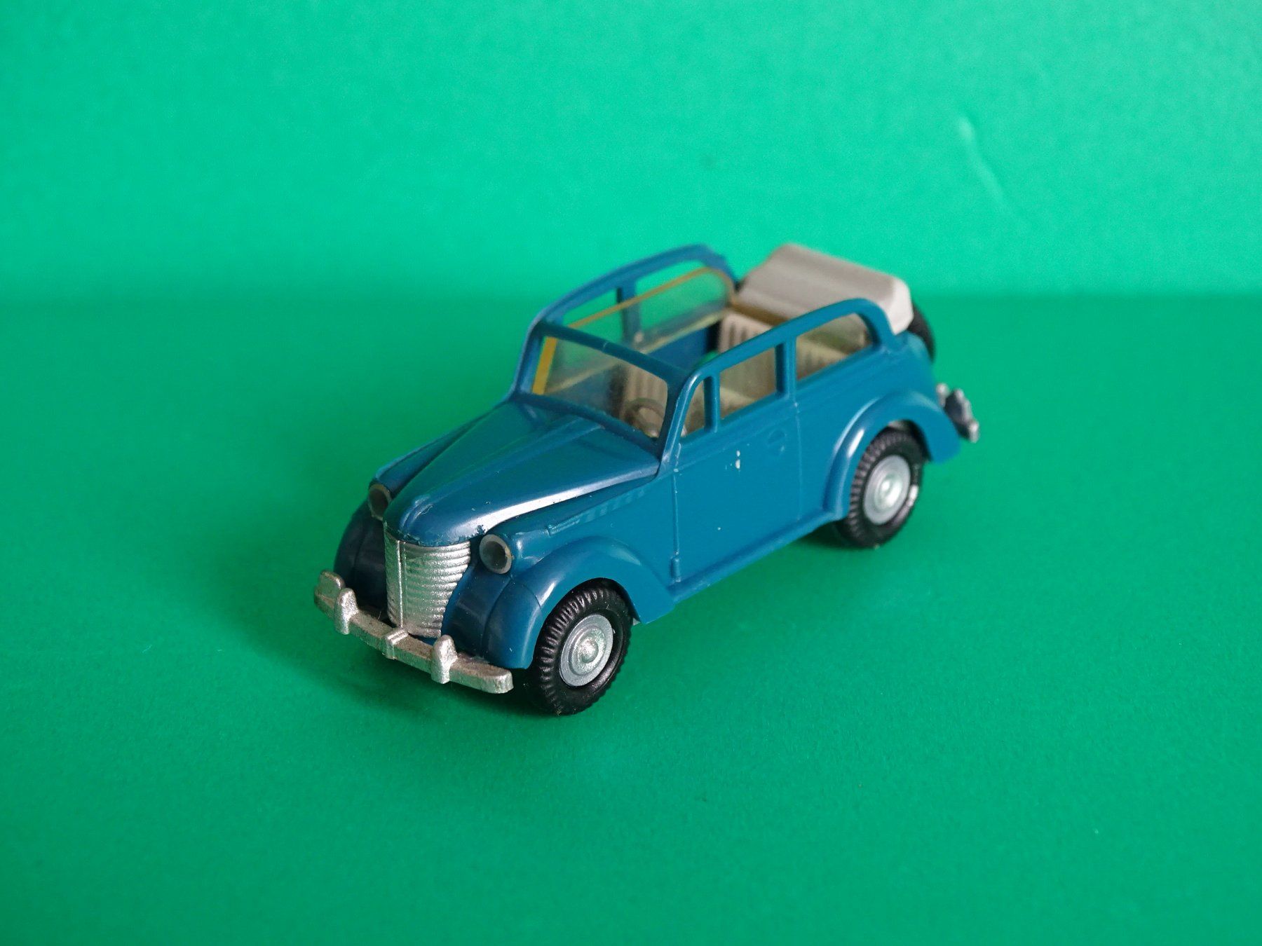 Praliné Modellautos: Opel Olympia von Praliné 1/87 – Gebraucht aus Bretzwil von Meex