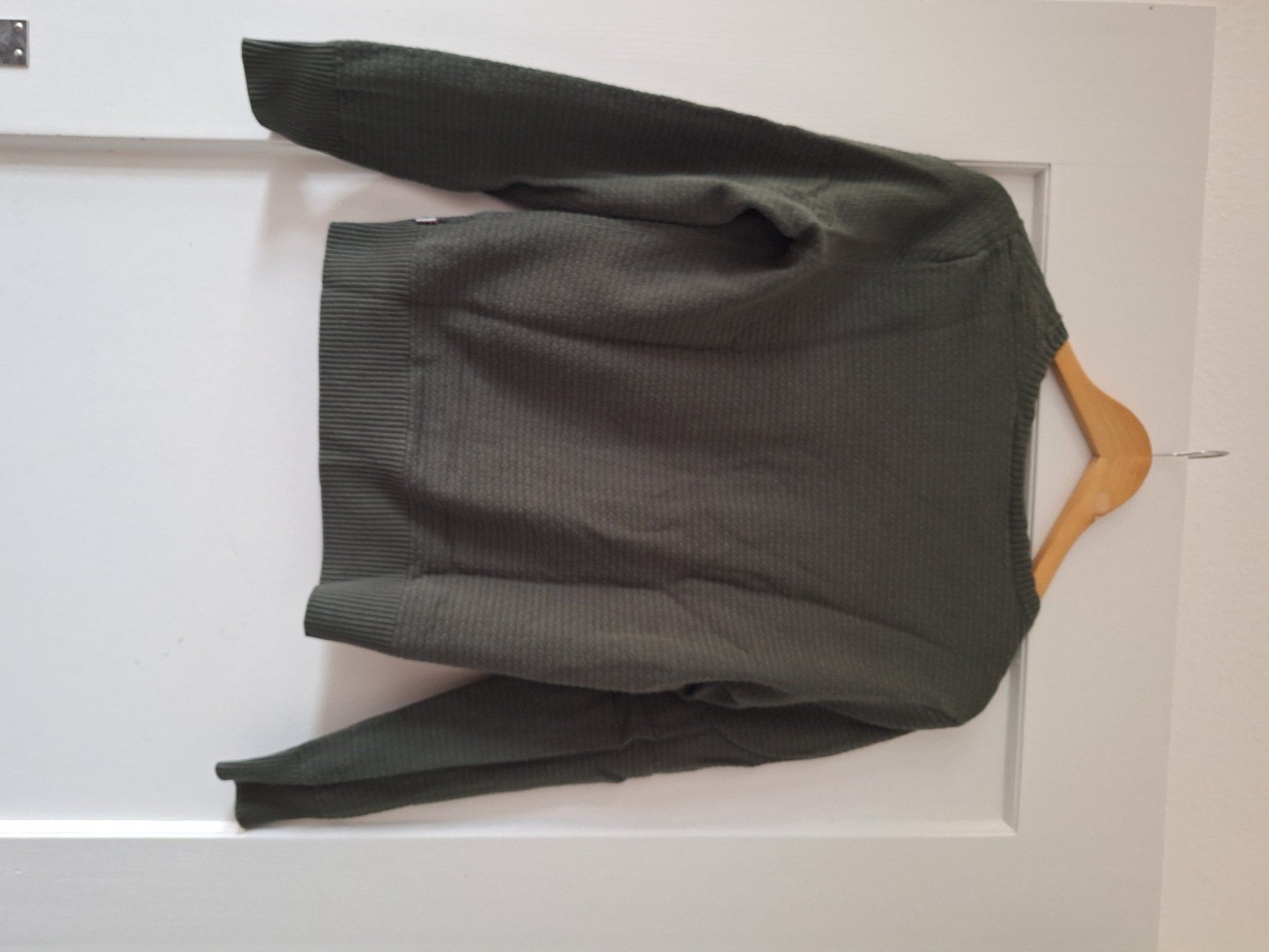 Blutsgeschwister Pullover & Sweatshirts: Blutsgeschwister pullover L eher M kaki-tannengrün – Gebraucht aus Bern von lenelowic 2
