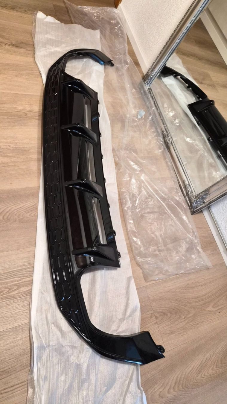 Audi Tutti pezzi di ricambio auto: Heckdiffusor Diffusor ABS Glanz für AUDI S3 + A3 8V S-Line – Nuovo (secondo la descrizione) da Inwil venduto da nik_8zd8 9
