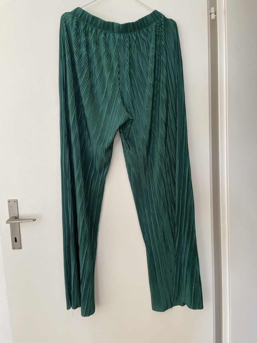 Zara Pantaloni: Zara Hose, Gr. M, smaragdgrün, Plissee – Usato da Zürich venduto da vik_isi 3