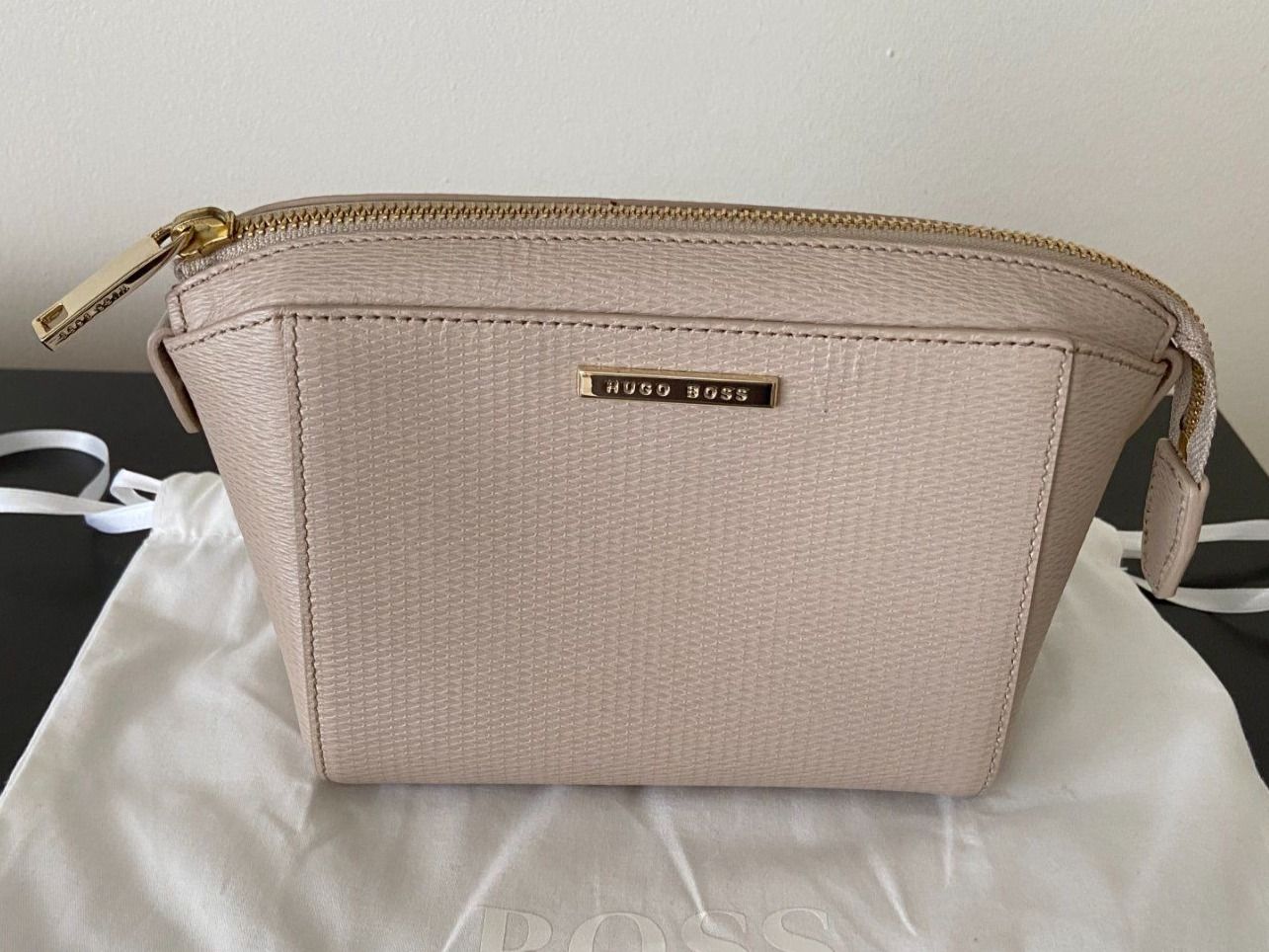 Hugo Boss Kosmetikkoffer: Hugo Boss Necessaire – Gebraucht aus Zürich von Maki8