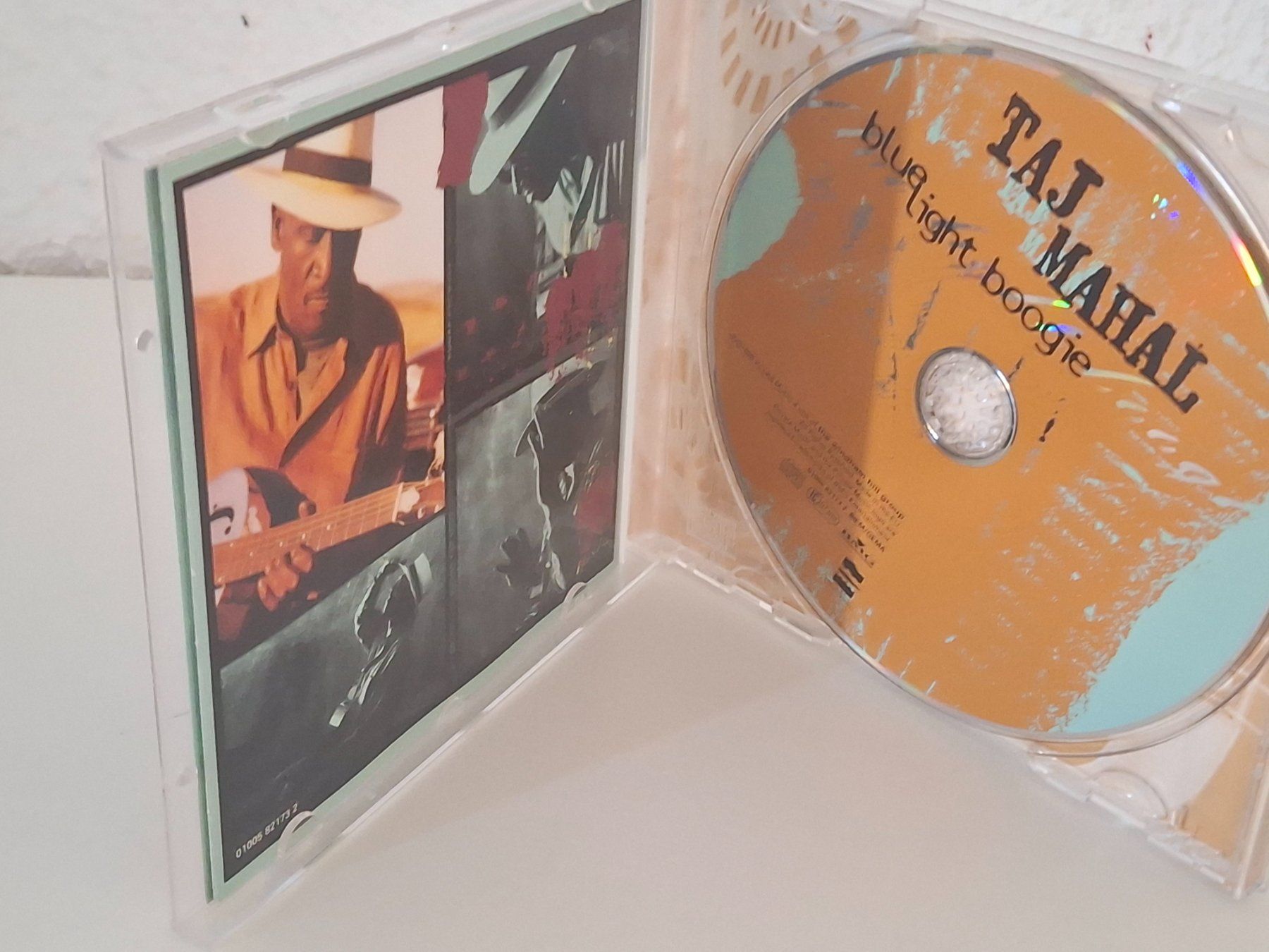 CDs: CD Taj Mahal Blue  - Light Boogie – D'occasion à Aarberg par Jackup1 2