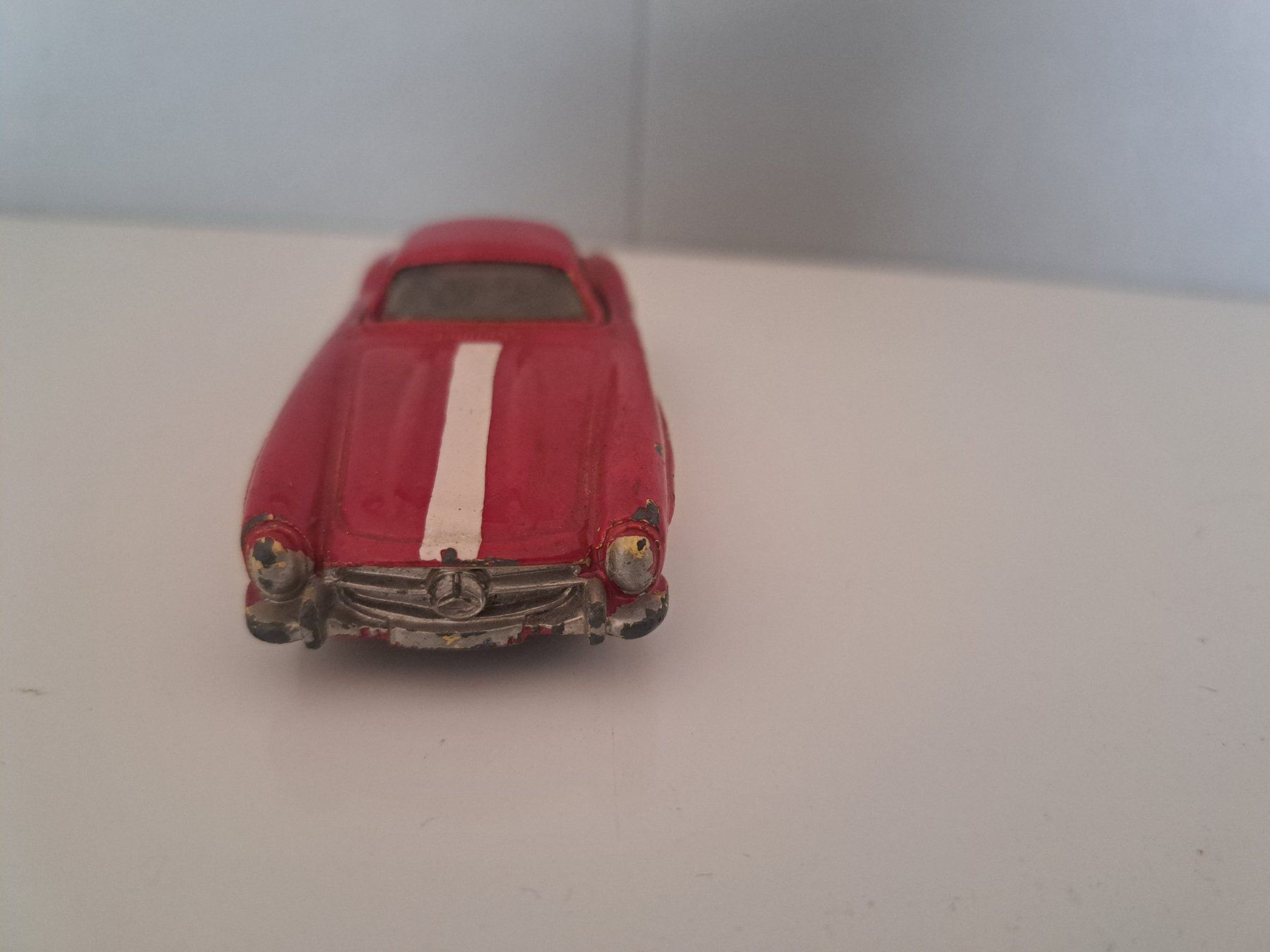 Dinky Toys Modellini d'auto: 2 Autos  Dinky Jaguar Corgi Mercedes – Difettoso da Emmenbrücke venduto da bikesandmore75 1